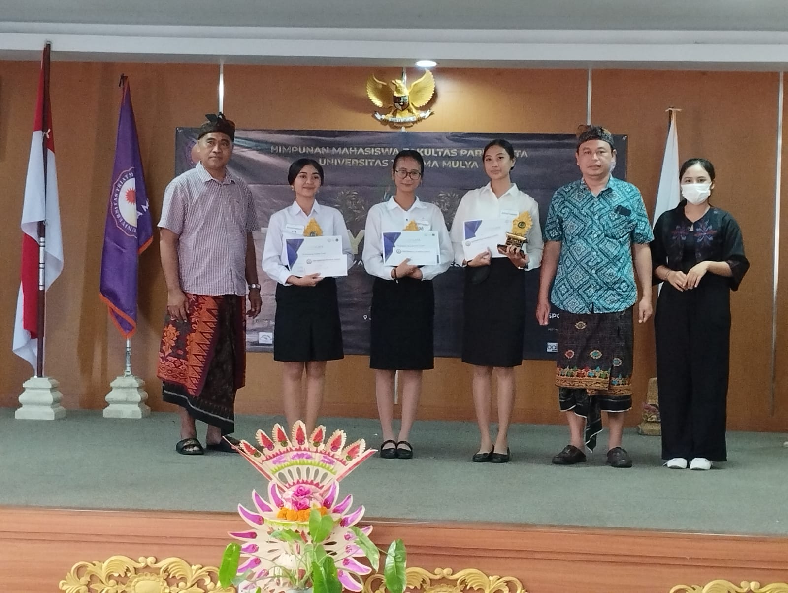 Siswa SMK PGRI 5 Denpasar Meraih Juara 3 Lomba Reception Competition Trityfest 2.0 di STIPAR Triatmamulya